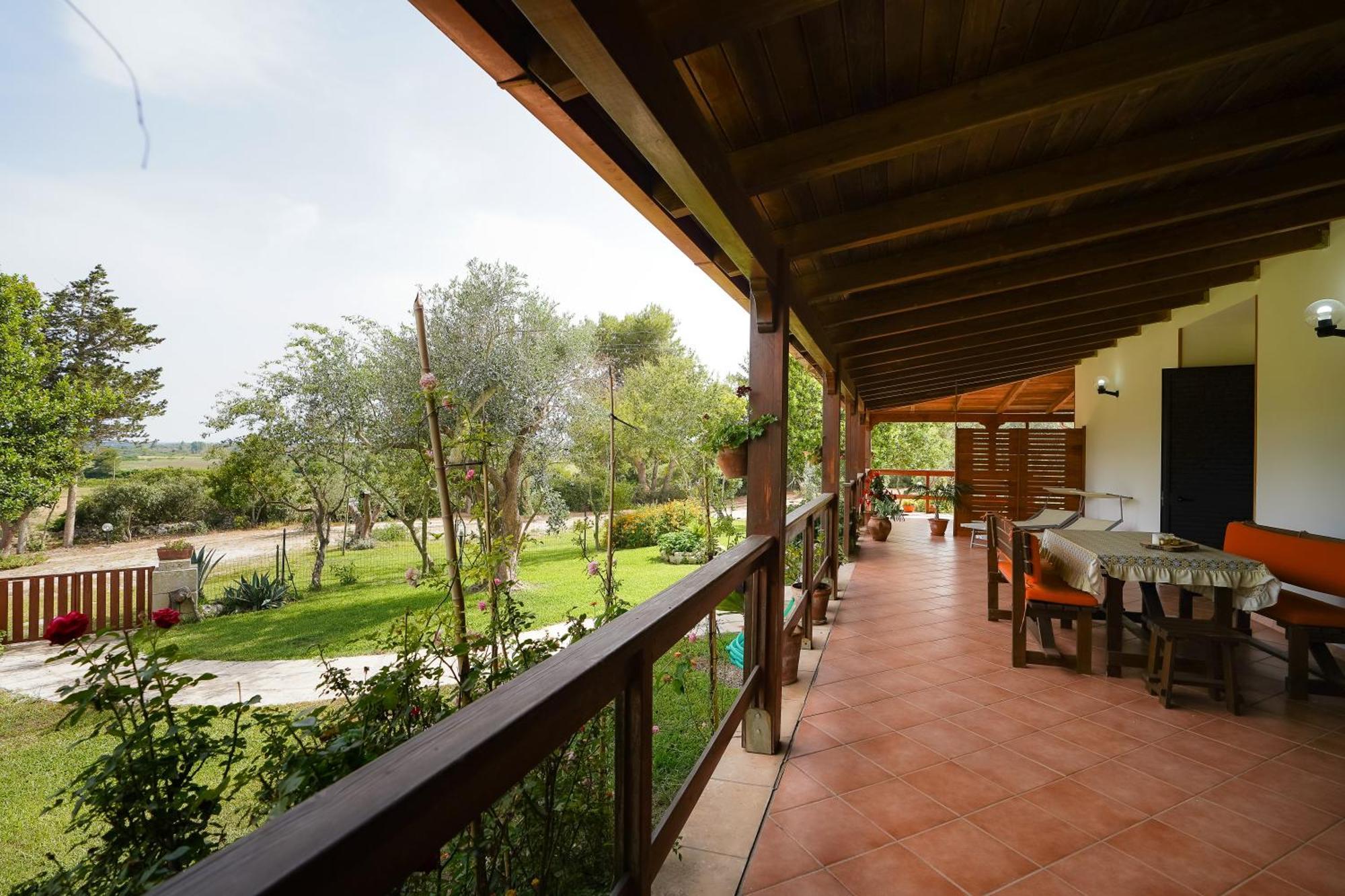 Casa Vacanza Russo Fernando Alimini Exterior foto