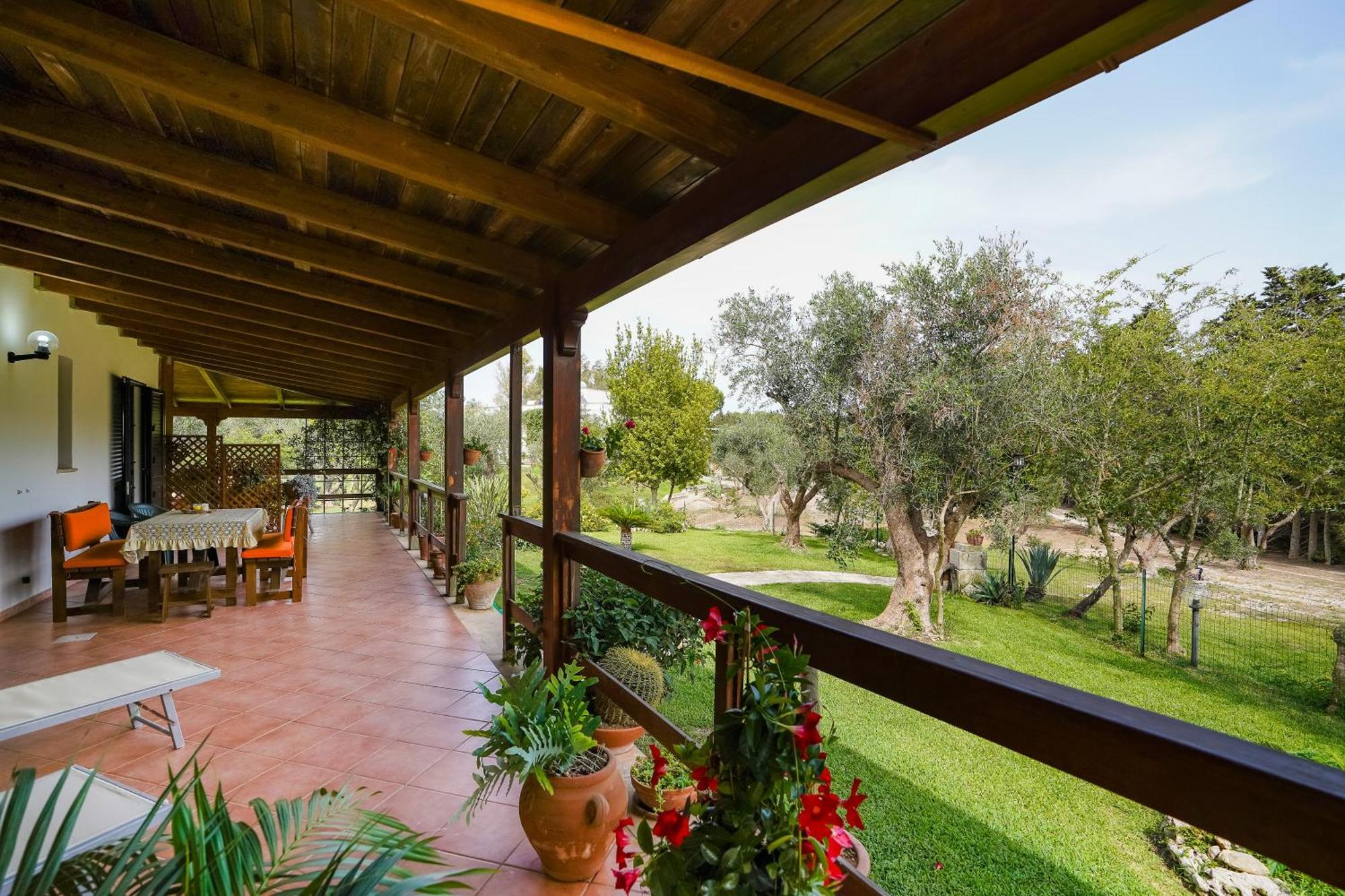 Casa Vacanza Russo Fernando Alimini Exterior foto