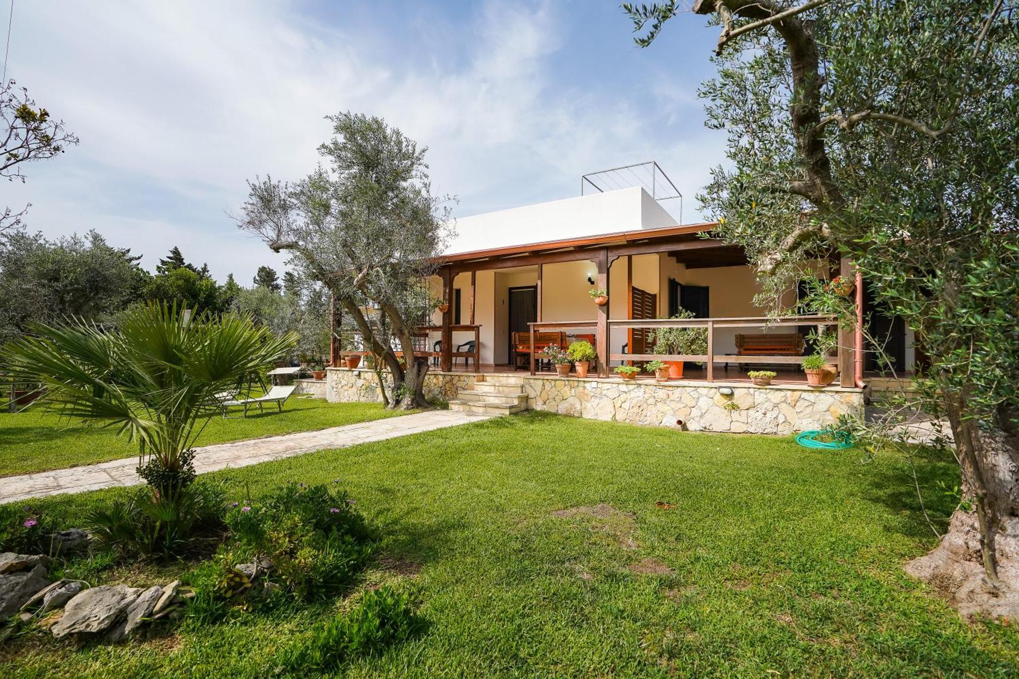 Casa Vacanza Russo Fernando Alimini Exterior foto