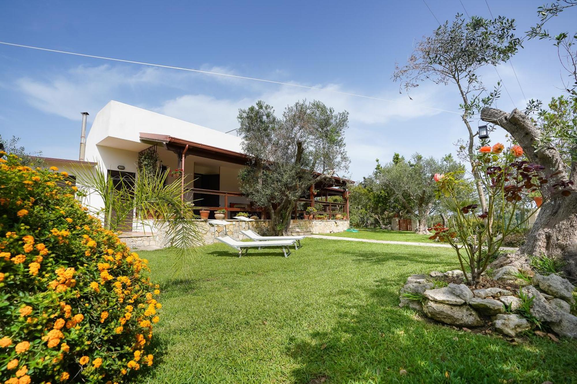 Casa Vacanza Russo Fernando Alimini Exterior foto